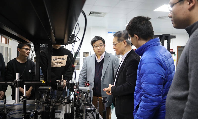 �ڹ�ѧ���������ӡ�쫷硱